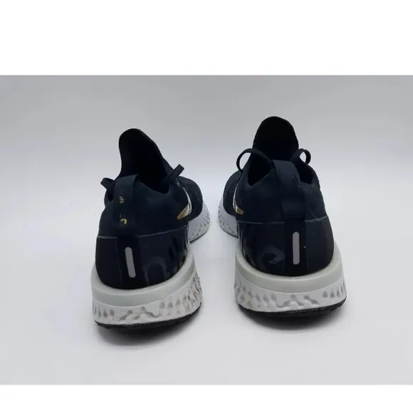 Nike Black Gold Athletic Sneakers Nike Epic React Flyknit Women's Size 7 gym