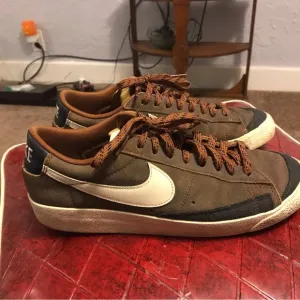 Nike Blazer Low '77 PRM Vintage Pecan Sail Off Noir DX4433 200 Men's Size 9