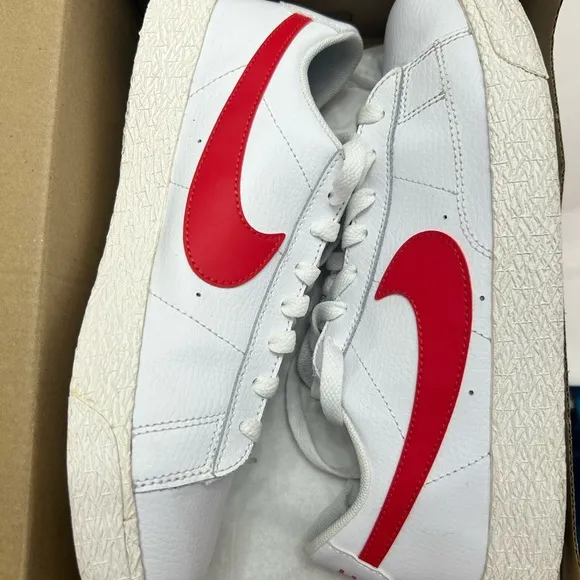 Nike Blazer Low University Red Kids 6.5y