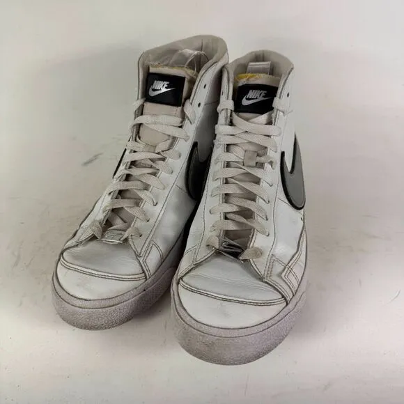 Nike Blazer Mid 77 Essential Snekaers Women's 10 Metallic Silver Running Shoes
