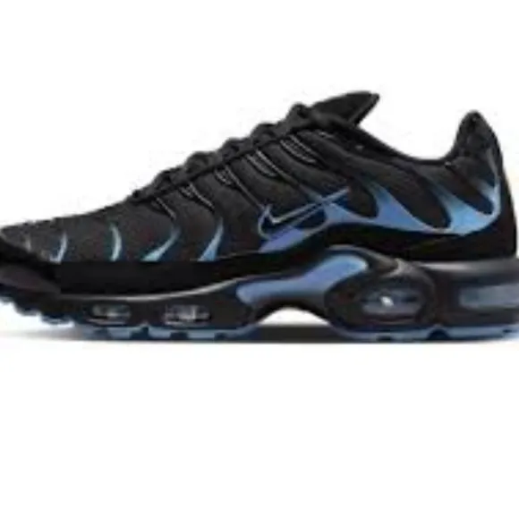 Nike Boys Air Max Plus Boys' Grade School (GS) Running Shoes