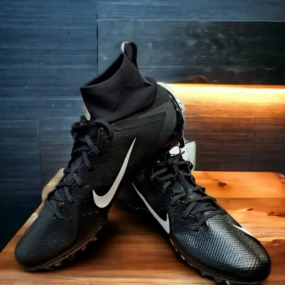 Nike Cleats Men's 16.0 Vapor Untouchable Pro 3 D‎ Football Black NWOT NO BOX
