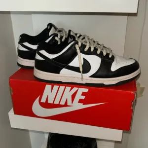 Nike Dunk Low Big Kids' Shoes black &amp; white. Big kid size great cond