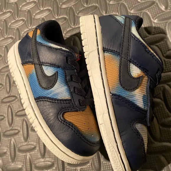 Nike Dunk Low Obsidian Graffiti Size 8c toddler shoes CLEAN
