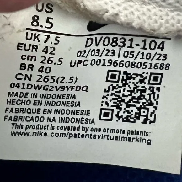 Nike Dunk Low Top Men 8.5 Sneakers White Royal Blue Swoosh Shoes DV0831-104