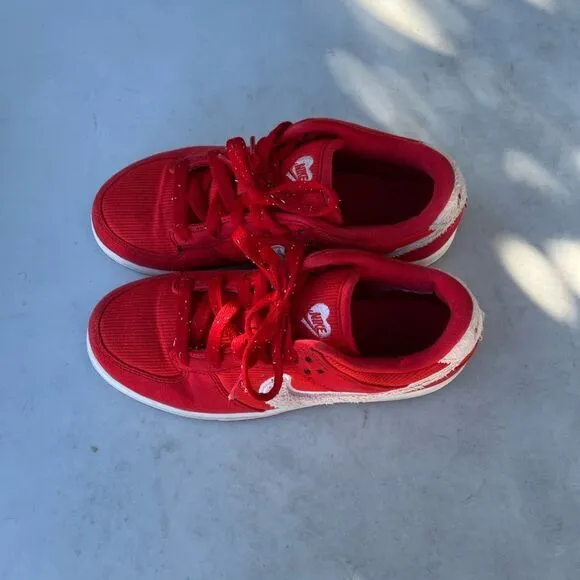 Nike Dunk Valentine’s Day Low Shoes Boys Size: 3Y
