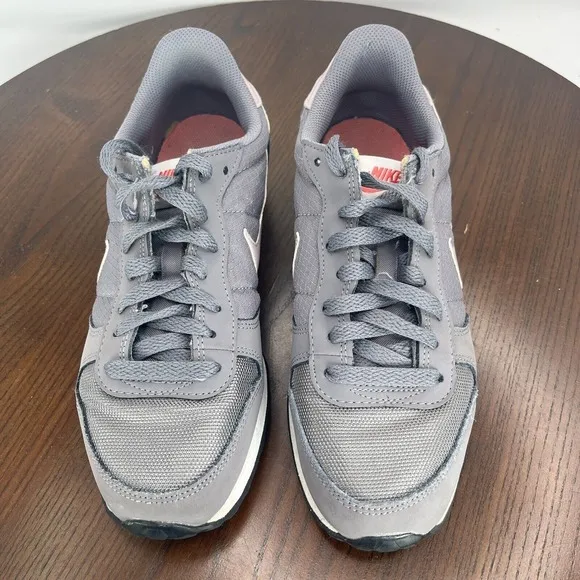 Nike Genicco Shoes Women's 8 Gray Pink‎ Lace Up Low Top Sneakers 644451-004