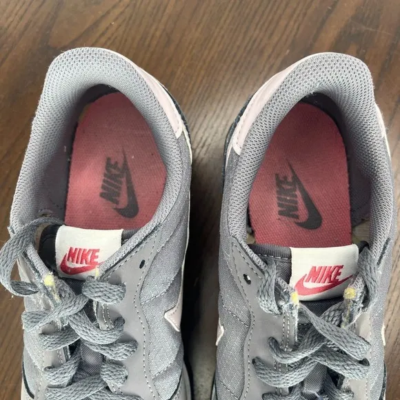 Nike Genicco Shoes Women's 8 Gray Pink‎ Lace Up Low Top Sneakers 644451-004