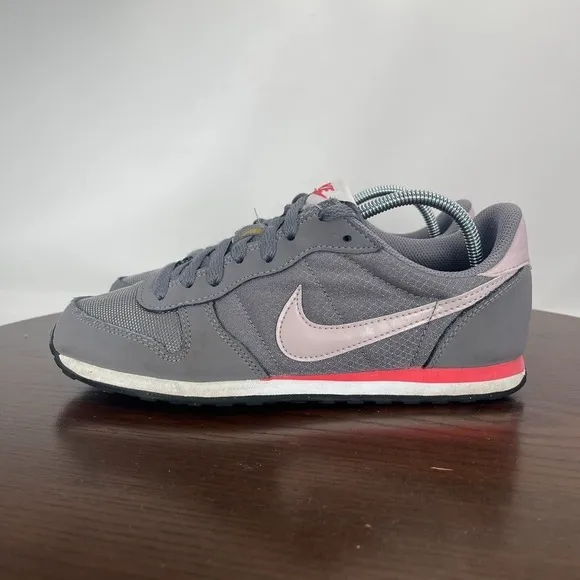 Nike Genicco Shoes Women's 8 Gray Pink‎ Lace Up Low Top Sneakers 644451-004
