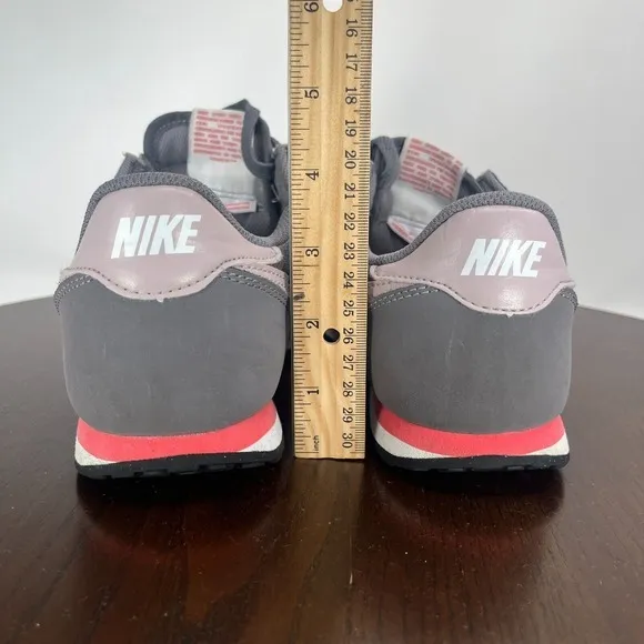 Nike Genicco Shoes Women's 8 Gray Pink‎ Lace Up Low Top Sneakers 644451-004