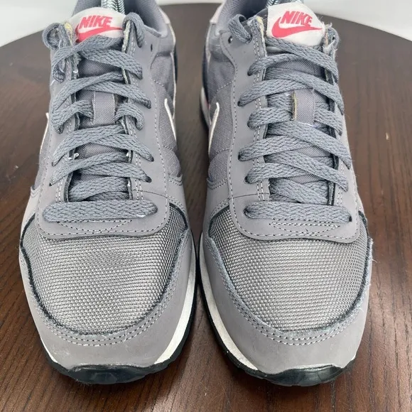 Nike Genicco Shoes Women's 8 Gray Pink‎ Lace Up Low Top Sneakers 644451-004