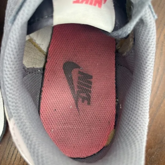 Nike Genicco Shoes Women's 8 Gray Pink‎ Lace Up Low Top Sneakers 644451-004