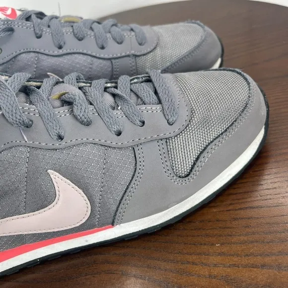 Nike Genicco Shoes Women's 8 Gray Pink‎ Lace Up Low Top Sneakers 644451-004
