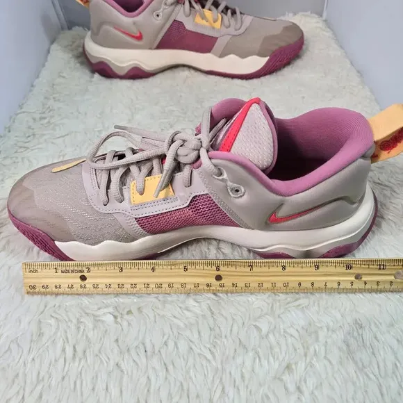 Nike Giannis Immortality 3 Low Shoes Men's 9.5 Berry Guava Ice Fossil Gold New