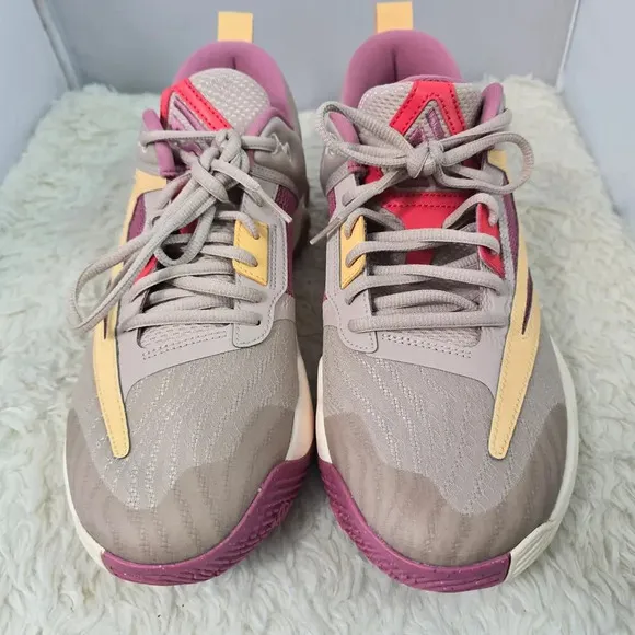 Nike Giannis Immortality 3 Low Shoes Men's 9.5 Berry Guava Ice Fossil Gold New