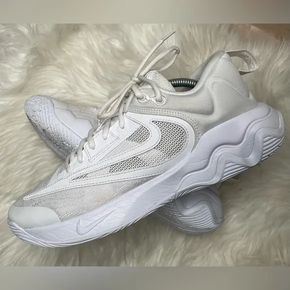 🏀Nike Giannis Immortality 3 Triple White Mens Shoes size 9