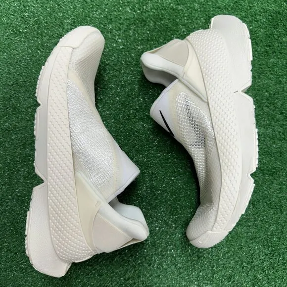 Nike GO FlyEase Low Womens Sportswear Shoes White DR5540-105 VNDS Sz 8
