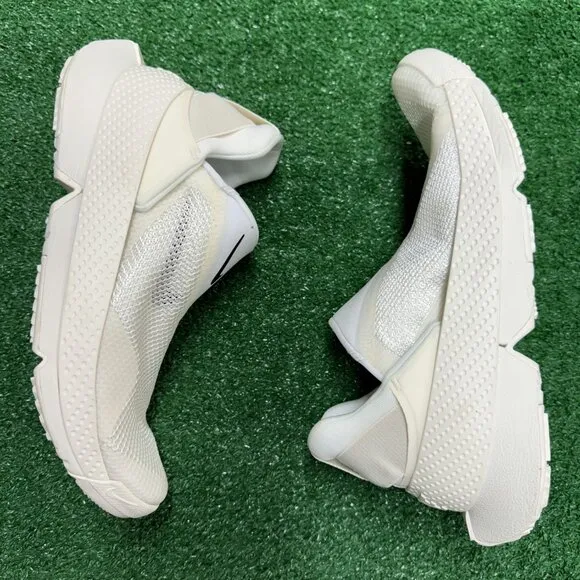 Nike GO FlyEase Low Womens Sportswear Shoes White DR5540-105 VNDS Sz 8
