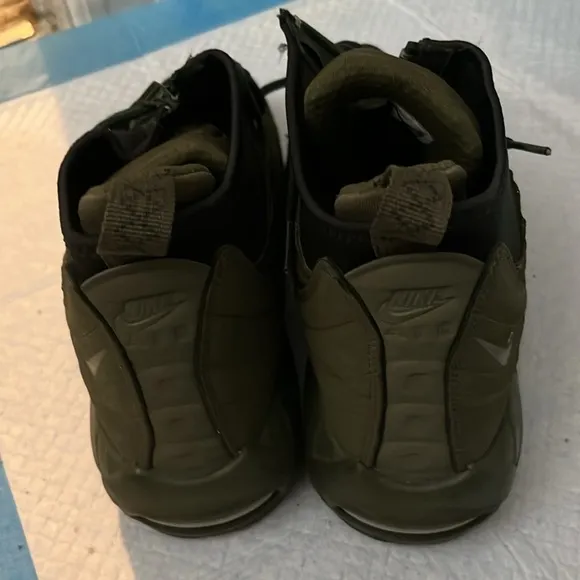 Nike Green and Black Athletic Shoes High-Top Design