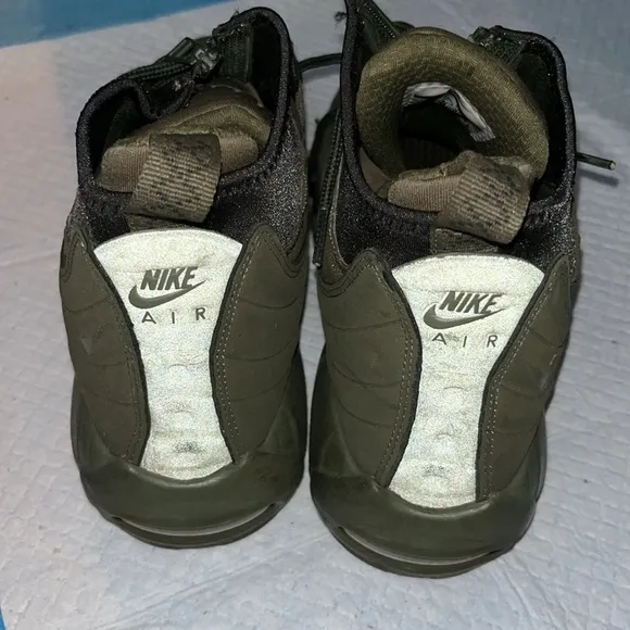Nike Green and Black Athletic Shoes High-Top Design