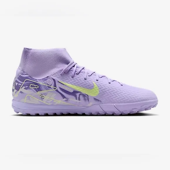 Nike High-top soccer shoes NWT