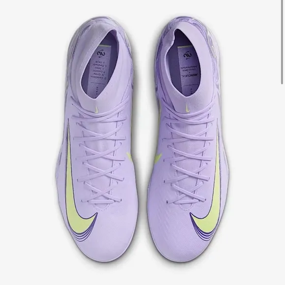 Nike High-top soccer shoes NWT