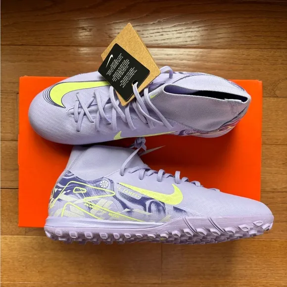 Nike High-top soccer shoes NWT