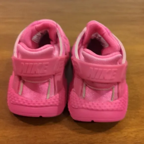 Nike  Huarache  Run  Laser  Fuchsia  Little  Kids  Girls toddler size 9   Shoes