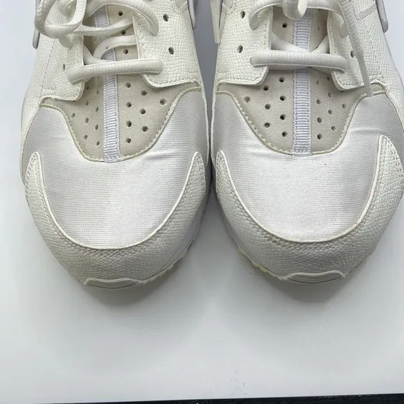 Nike Huarache Triple White Shoes Sneakers White Cream Womens Size 9