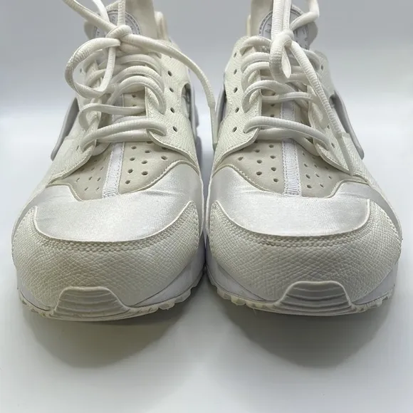 Nike Huarache Triple White Shoes Sneakers White Cream Womens Size 9