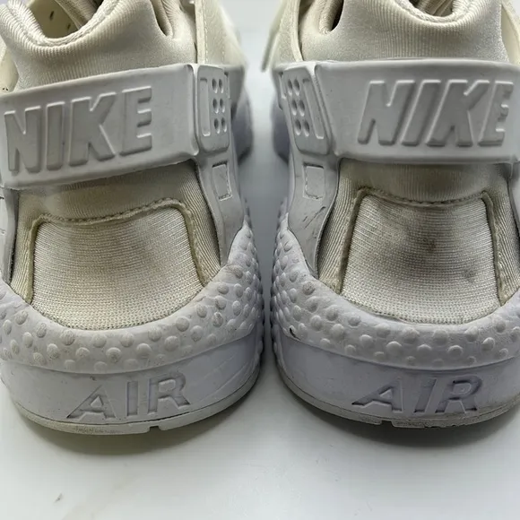 Nike Huarache Triple White Shoes Sneakers White Cream Womens Size 9