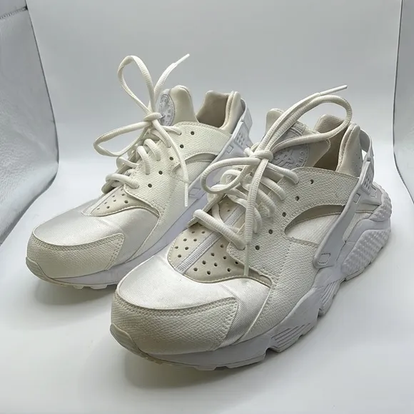 Nike Huarache Triple White Shoes Sneakers White Cream Womens Size 9