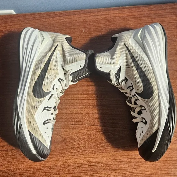 Nike Hyperdunk High Tops 2014 Size 8