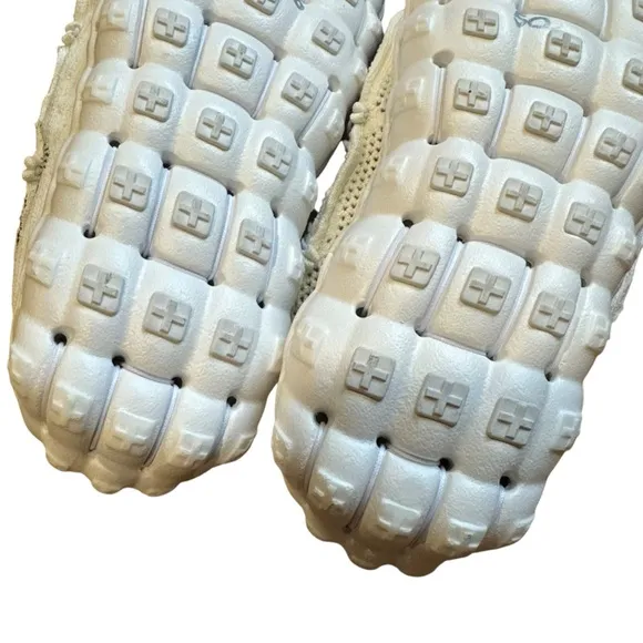 Nike ISPA Mindbody Shoes (White/Summit White/Black) Size 9
