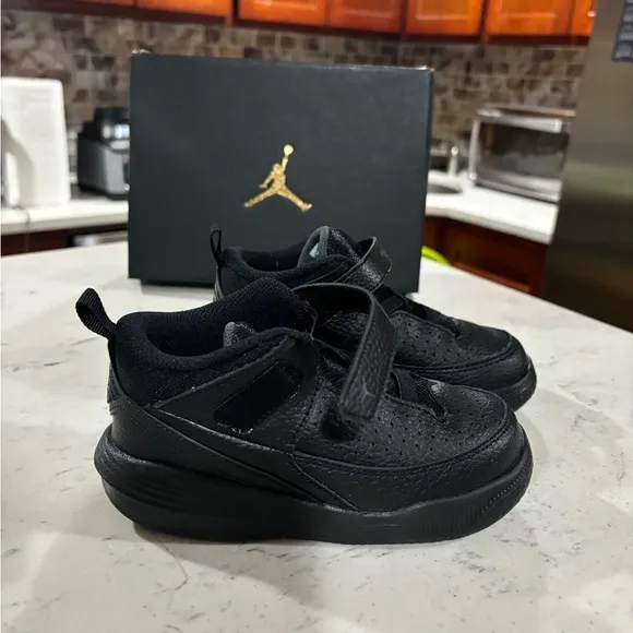 NIKE JORDAN MAX AURA 5 (TD) SNEAKERS TODDLER ALL BLACKHI-TOP SHOES