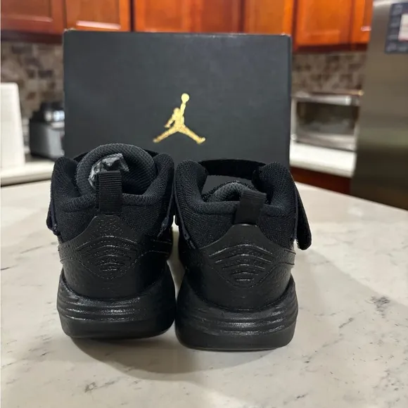 NIKE JORDAN MAX AURA 5 (TD) SNEAKERS TODDLER ALL BLACKHI-TOP SHOES