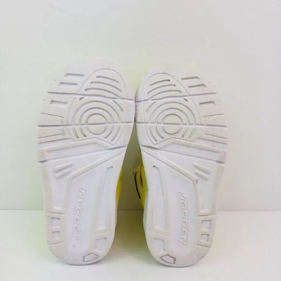 Nike Jordan Max Aura Toddler Size 9c Yellow White Mid Sneaker Shoes AQ9251-701