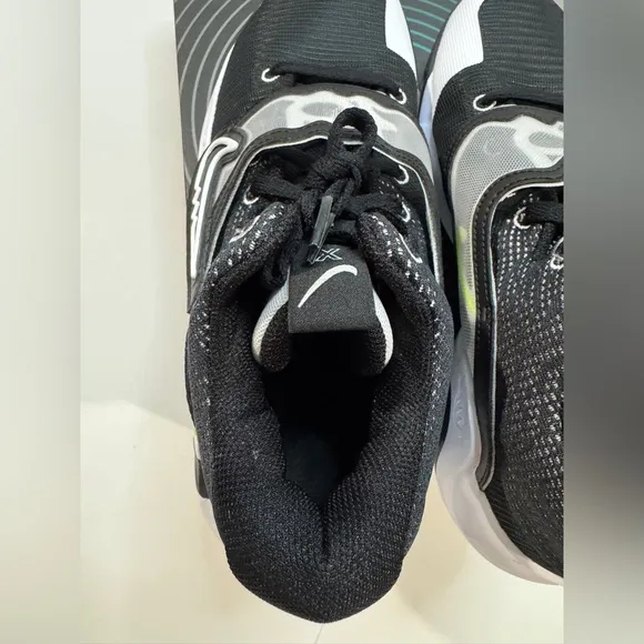 Nike KD Trey 5x, Men’s 10.5, NIB