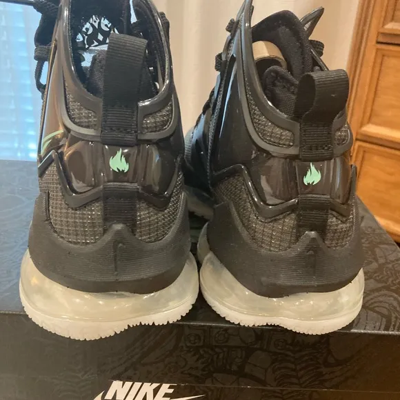Nike Kids LeBron XVIII Black Basketball Shoes