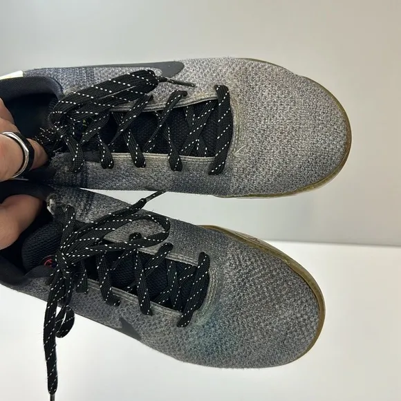 Nike Kobe 11 Elite GS “TV” Gray Shoes Size 4Y