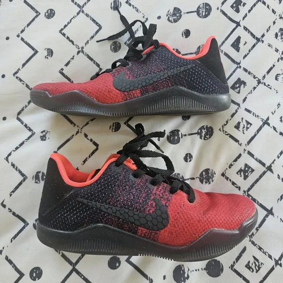 Nike Kobe 11 Low &quot;Achilles Heel&quot; Basketball Sneakers, Size 4Y