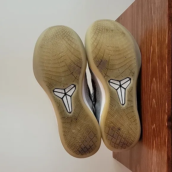 Nike Kobe AD Mid Sz 13