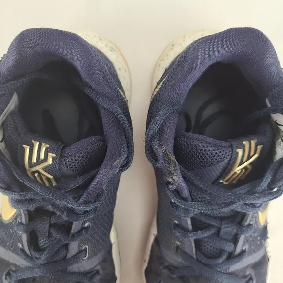 Nike Kyrie 3 Obsidian