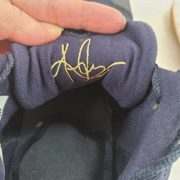 Nike Kyrie 3 Obsidian