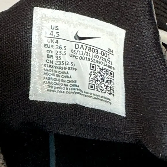 Nike Kyrie 4 TB