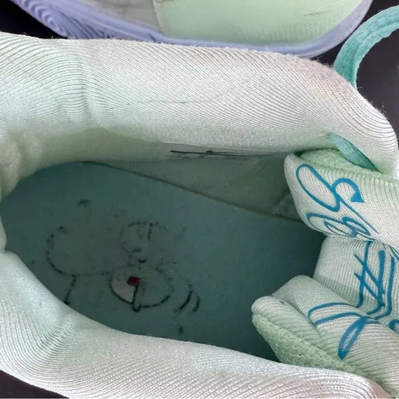 Nike Kyrie 5 Spongebob Squidward