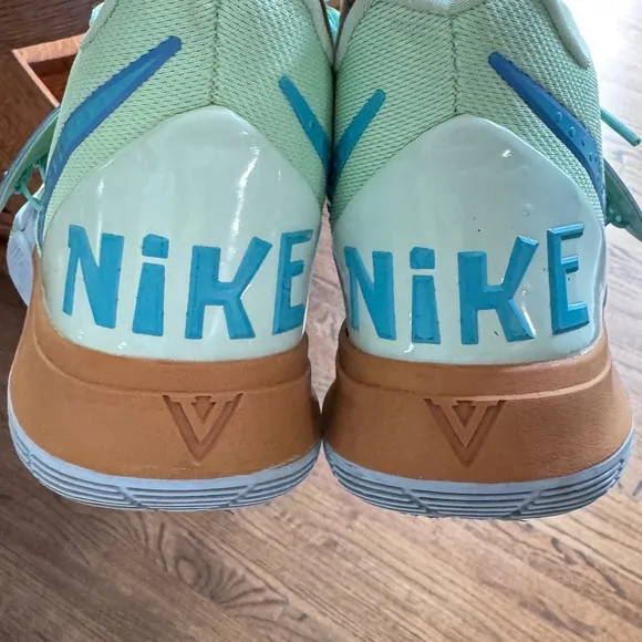 Nike Kyrie 5 Spongebob Squidward
