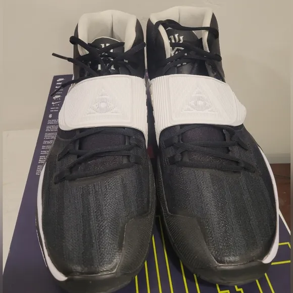 Nike Kyrie 6 TB Basketball Shoes Mens Size 18 Promo Black/White CW4142-001
