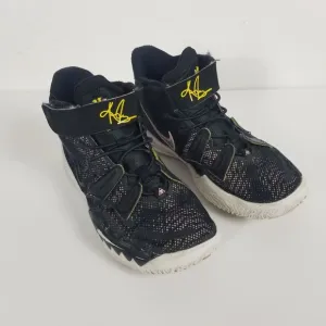 Nike Kyrie 7 PS Boys Mid Top Hook &amp; Loop Black Athletic size 3Y