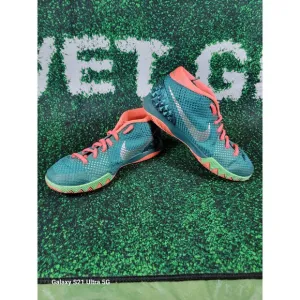 Nike Kyrie Irving 1 Venus FlyTrap Shoes - 6Y Youth Boys 3 Green 717219-313